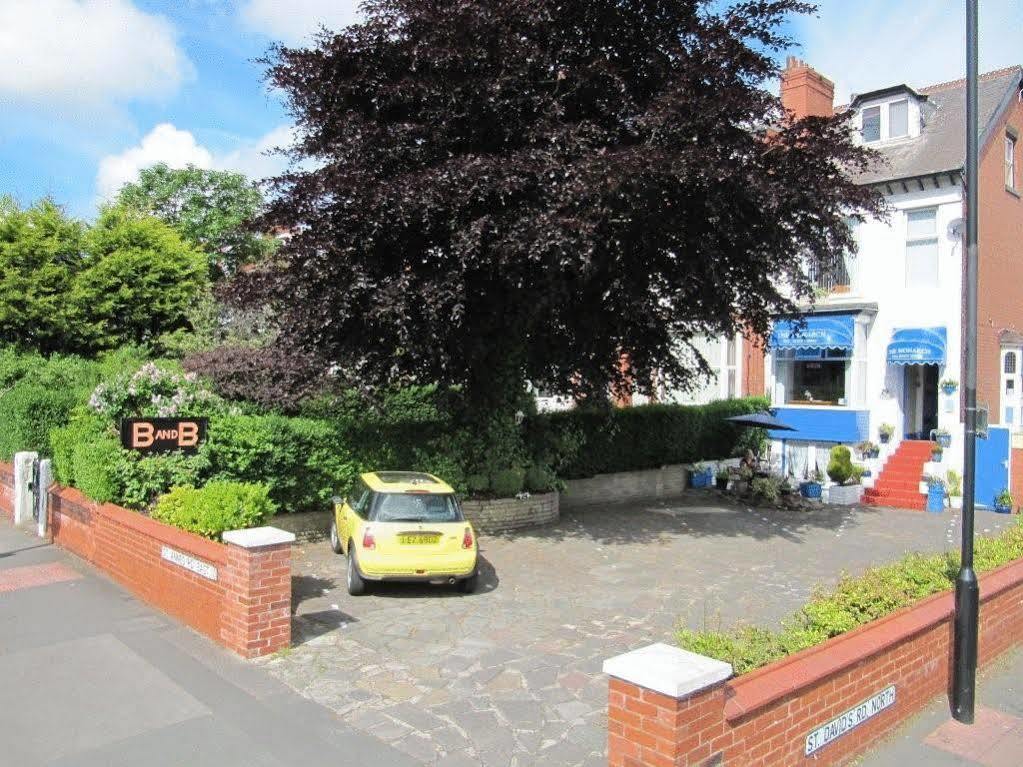 The Monarch Bed & Breakfast Lytham St Annes Exterior photo